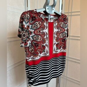 Chico's Red Paisley Stretch Top Ruched Hips Flattering Popover Blouse Size 1